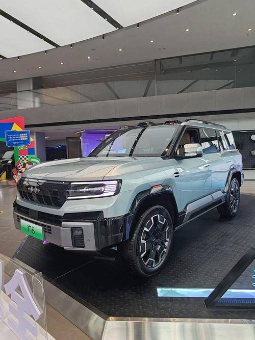佛山133比亚迪方程豹硬派越野的爆款，英菲尼迪35周年与你共成长